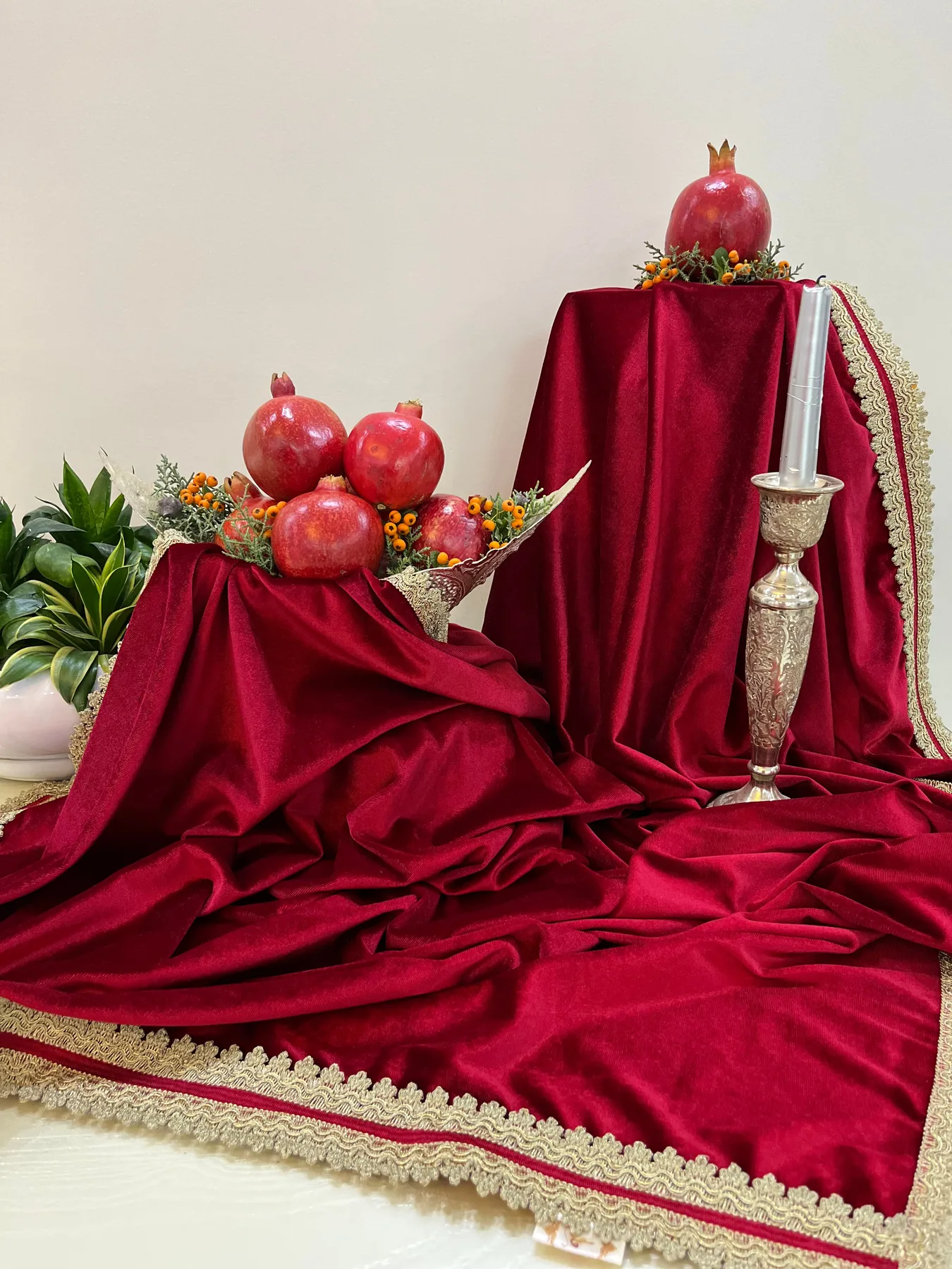 رومیزی مخمل زرشکی مأوا / مناسب شب یلوا و مناسبتهای مختلف