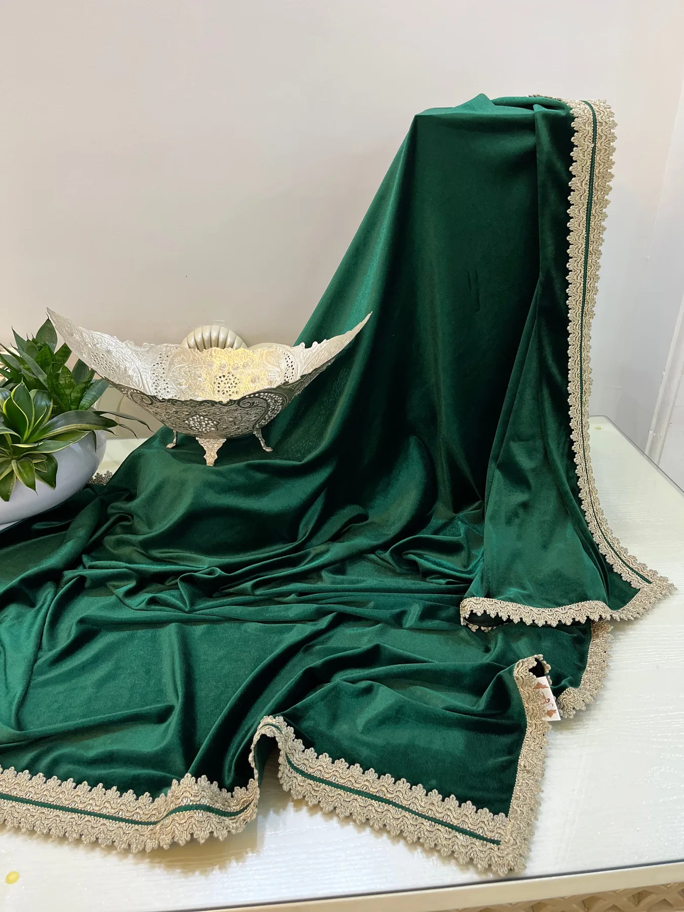 رومیزی مخمل سبز مأوا / مناسب اعیاد و مراسم مذهبی